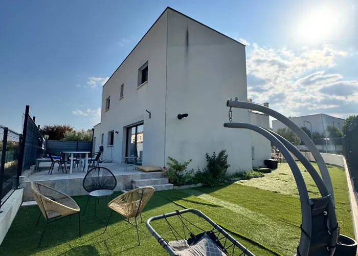 Maison 3 Avec Piscine By Ayline *